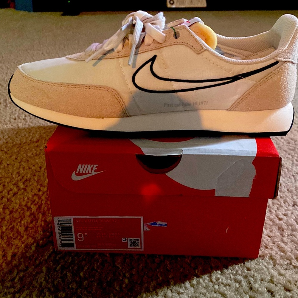 Kens Nike shoes